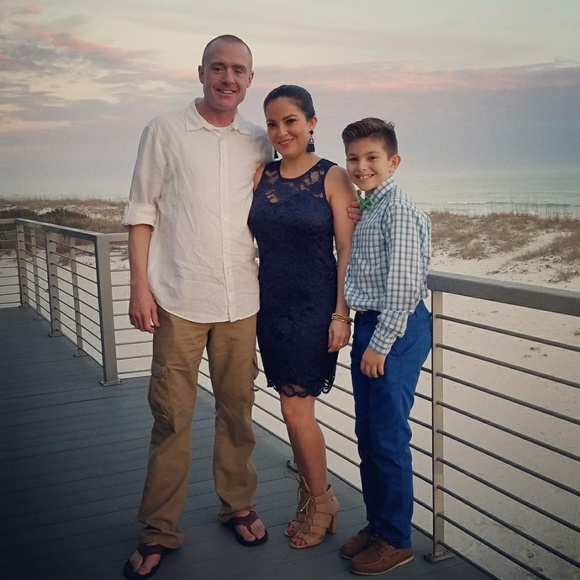 Meet your posher, Ana - Picture 2 of 2